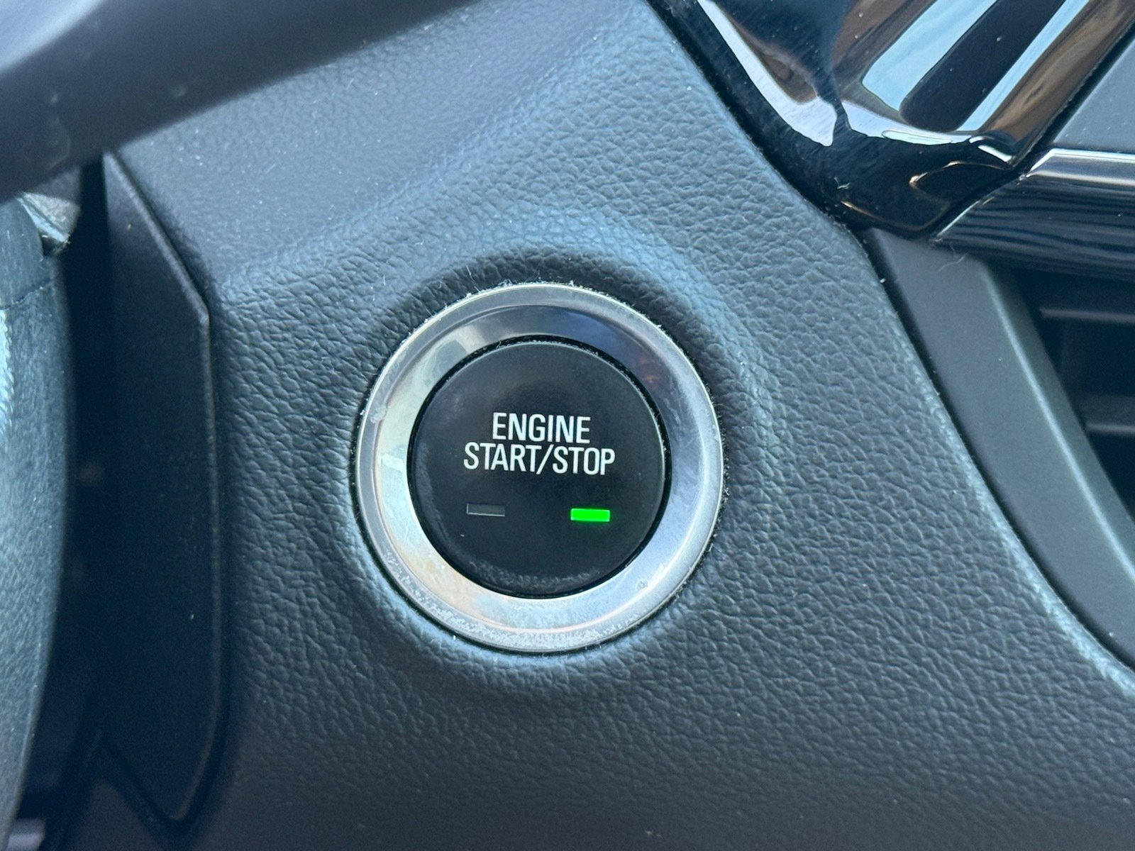 Used 2018 Buick Envision Essence image 22