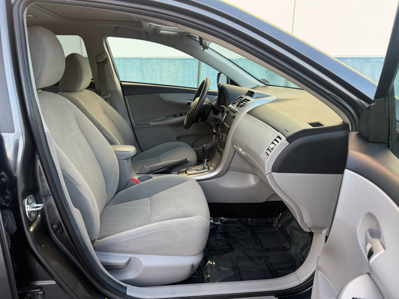 Used 2013 Toyota Corolla LE Special Edition image 19