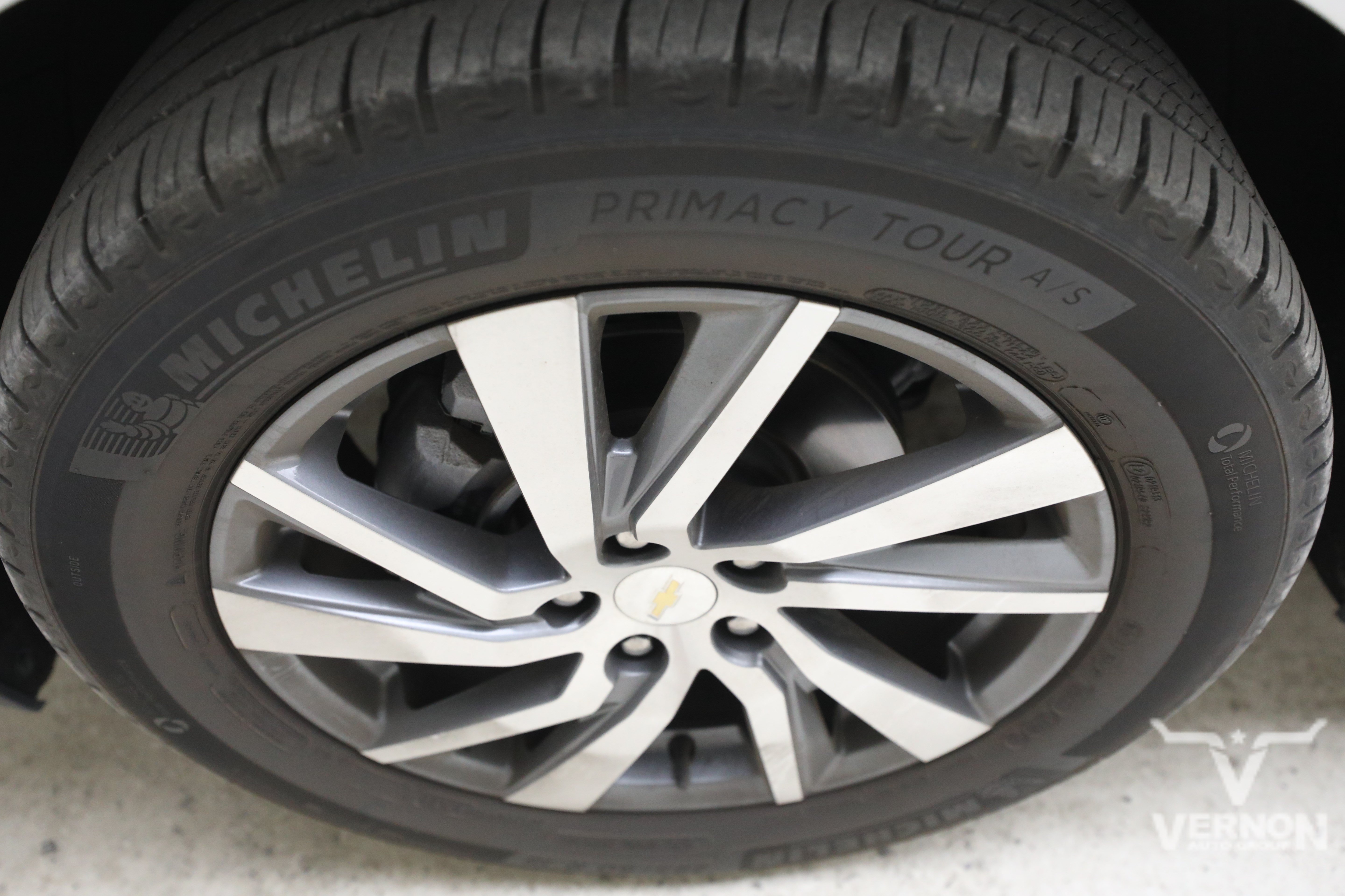 Used 2023 Chevrolet Equinox Premier FWD image 10
