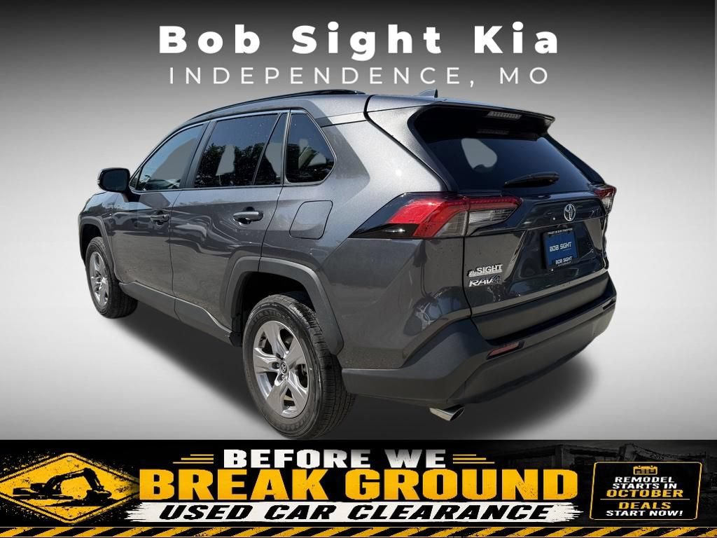 Used 2025 Toyota RAV4 XLE AWD/4WD image 8
