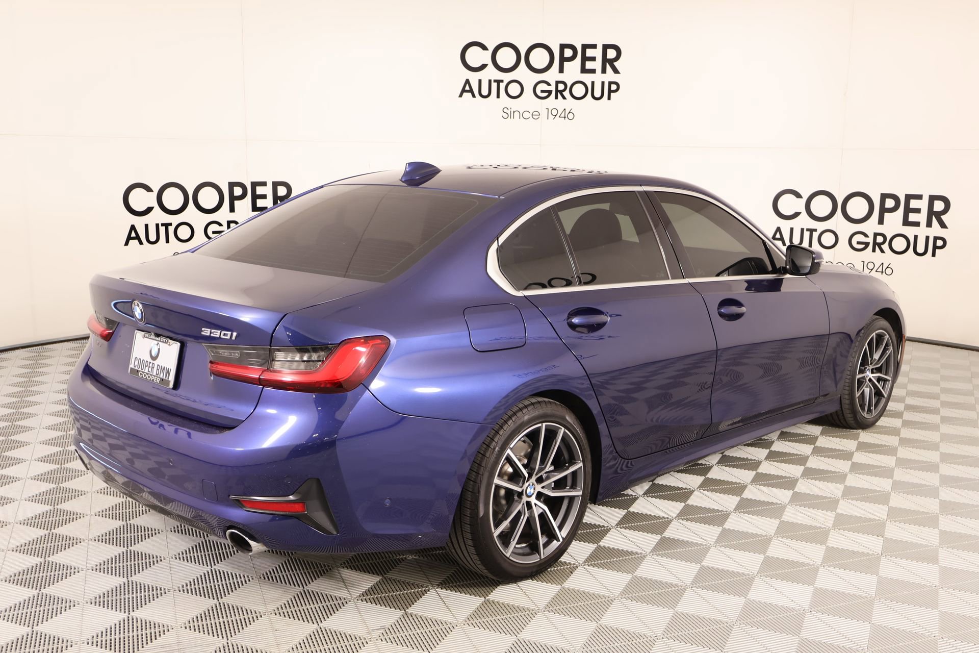 Used 2019 BMW 330i Sedan w/ Premium Package RWD image 22