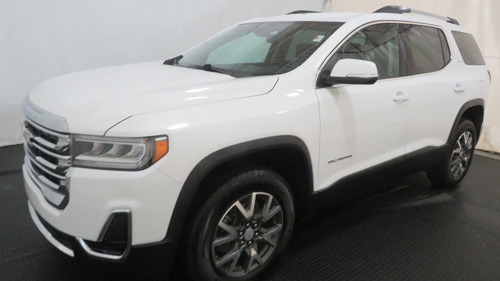 Used 2023 GMC Acadia SLE w/ Driver Convenience Package image 6