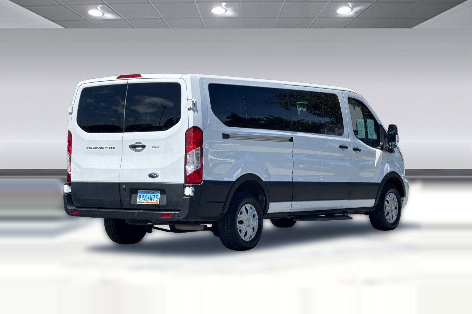 Used 2023 Ford Transit 350 XLT RWD image 8