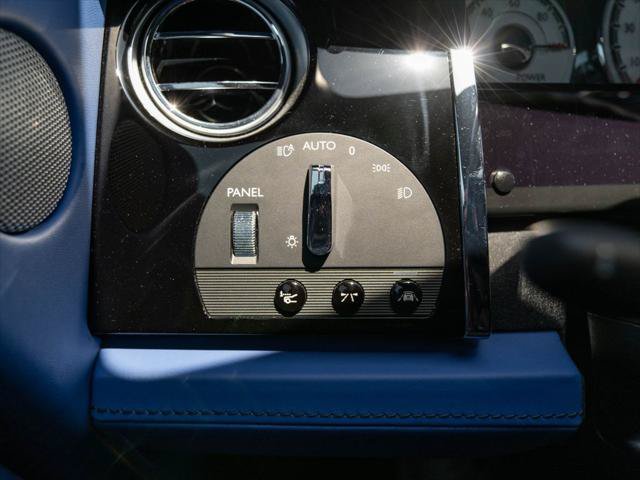 Certified 2020 Rolls-Royce Wraith RWD image 21