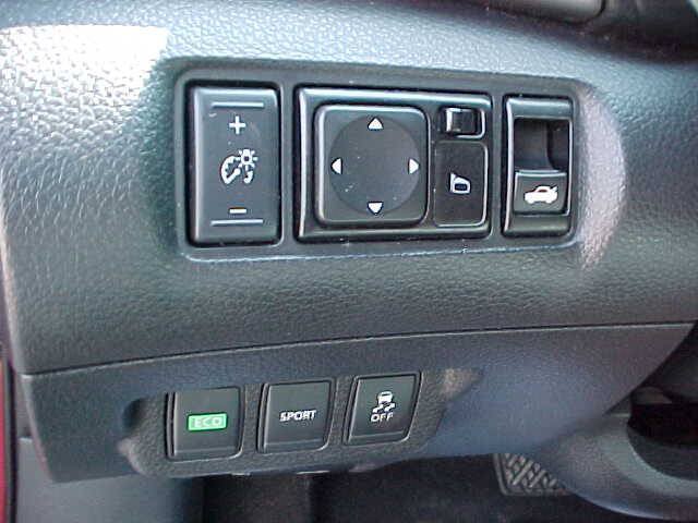 Used 2013 Nissan Sentra SR w/ Driver Pkg FWD image 51
