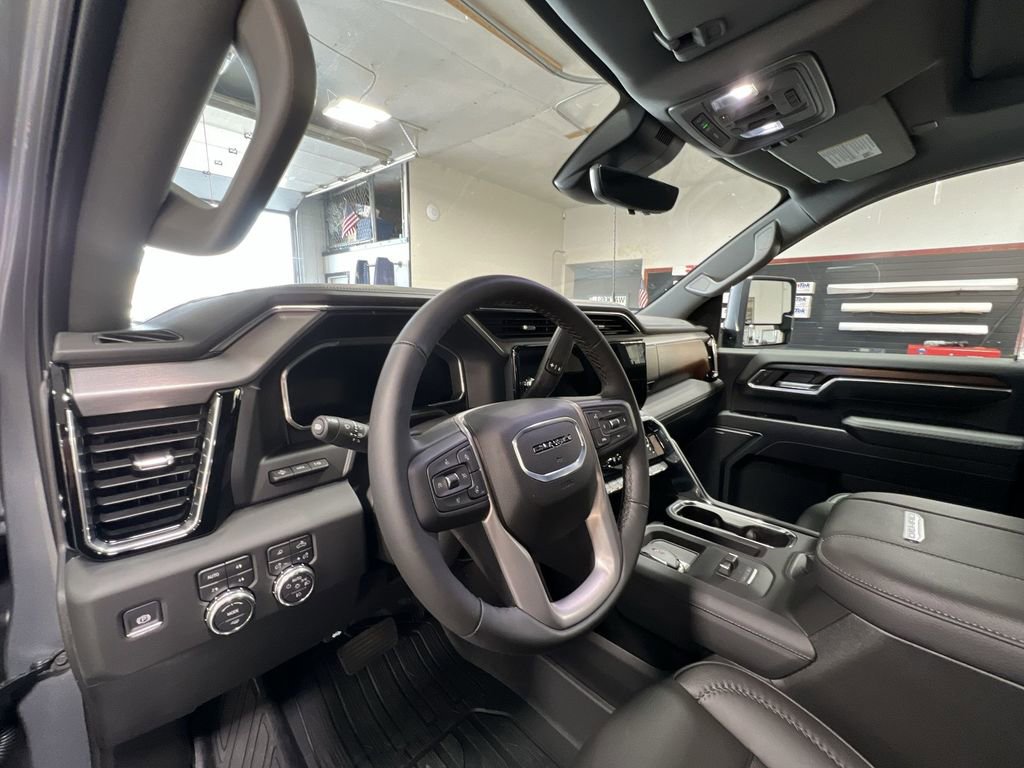 New 2026 GMC Sierra 3500 Denali w/ Denali Reserve Package image 10