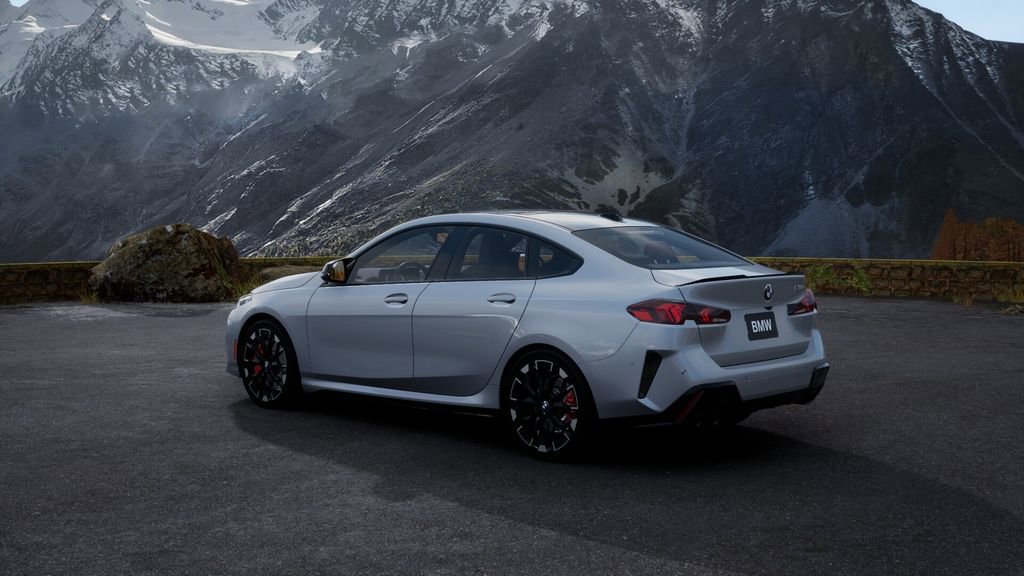 Used 2025 BMW M235i xDrive w/ Premium Package image 33