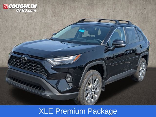 Used 2022 Toyota RAV4 XLE Premium AWD/4WD image 4