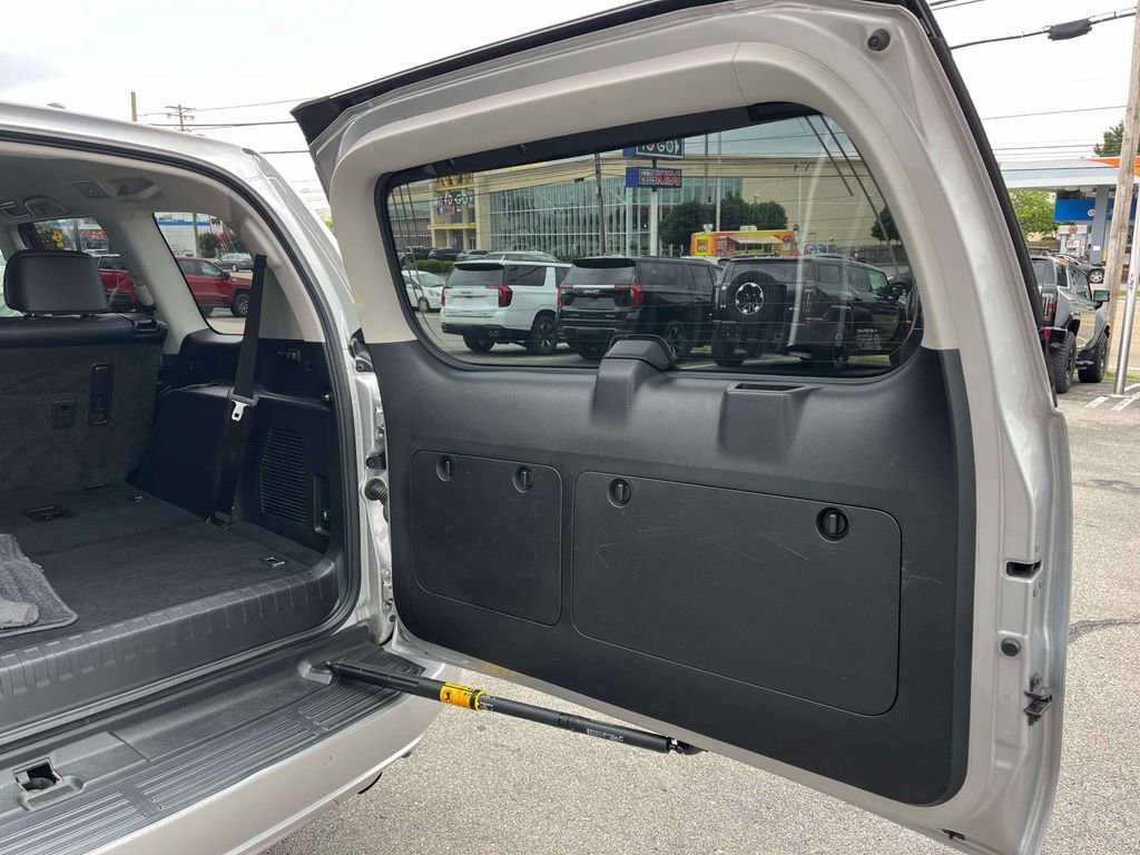 Used 2015 Lexus GX 460 w/ Premium Package AWD/4WD image 19