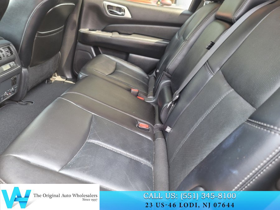 Used 2014 Nissan Pathfinder Platinum w/ Platinum Premium Package AWD/4WD image 13