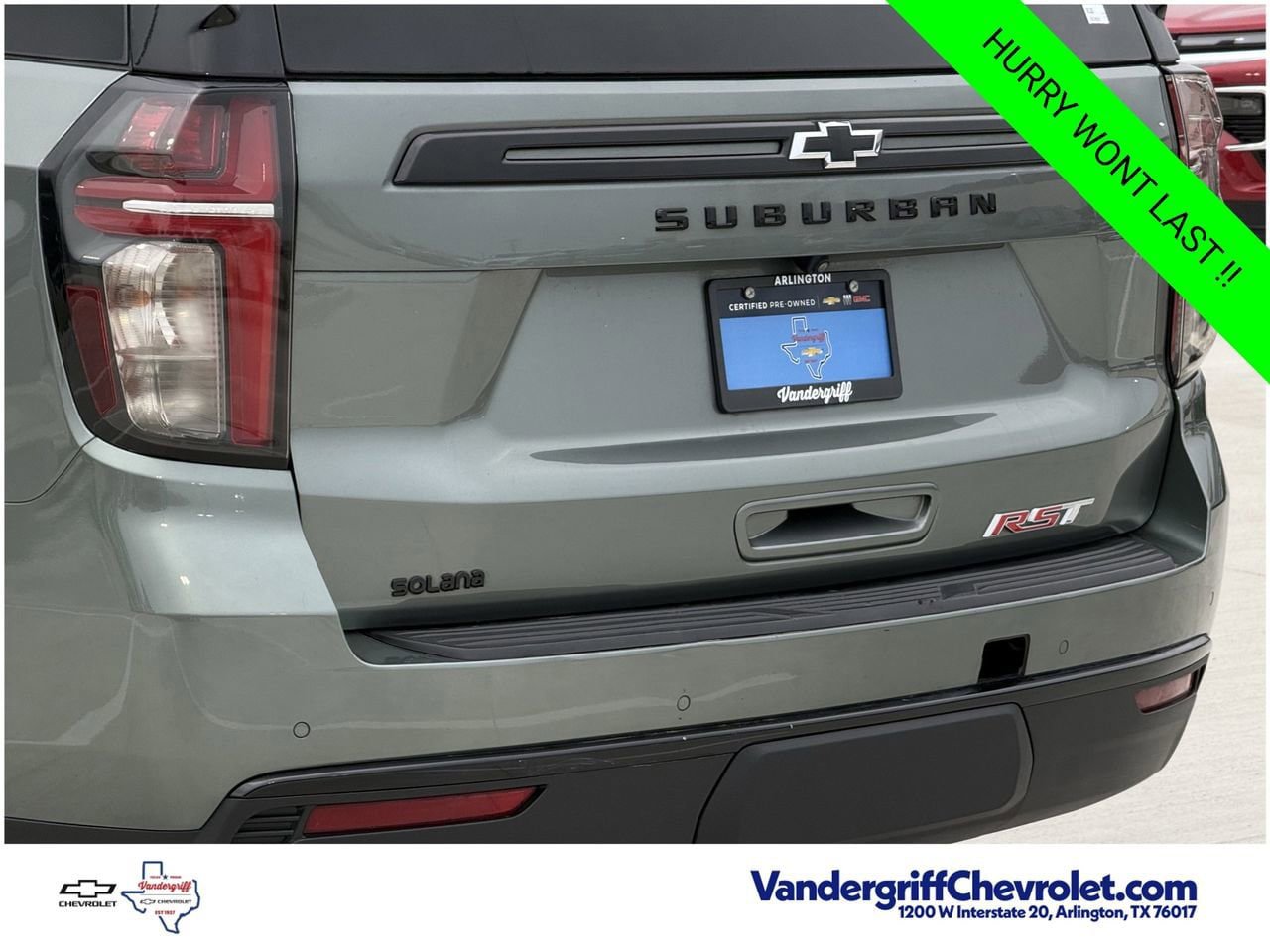 Certified 2024 Chevrolet Suburban RST w/ Luxury Package AWD/4WD image 6