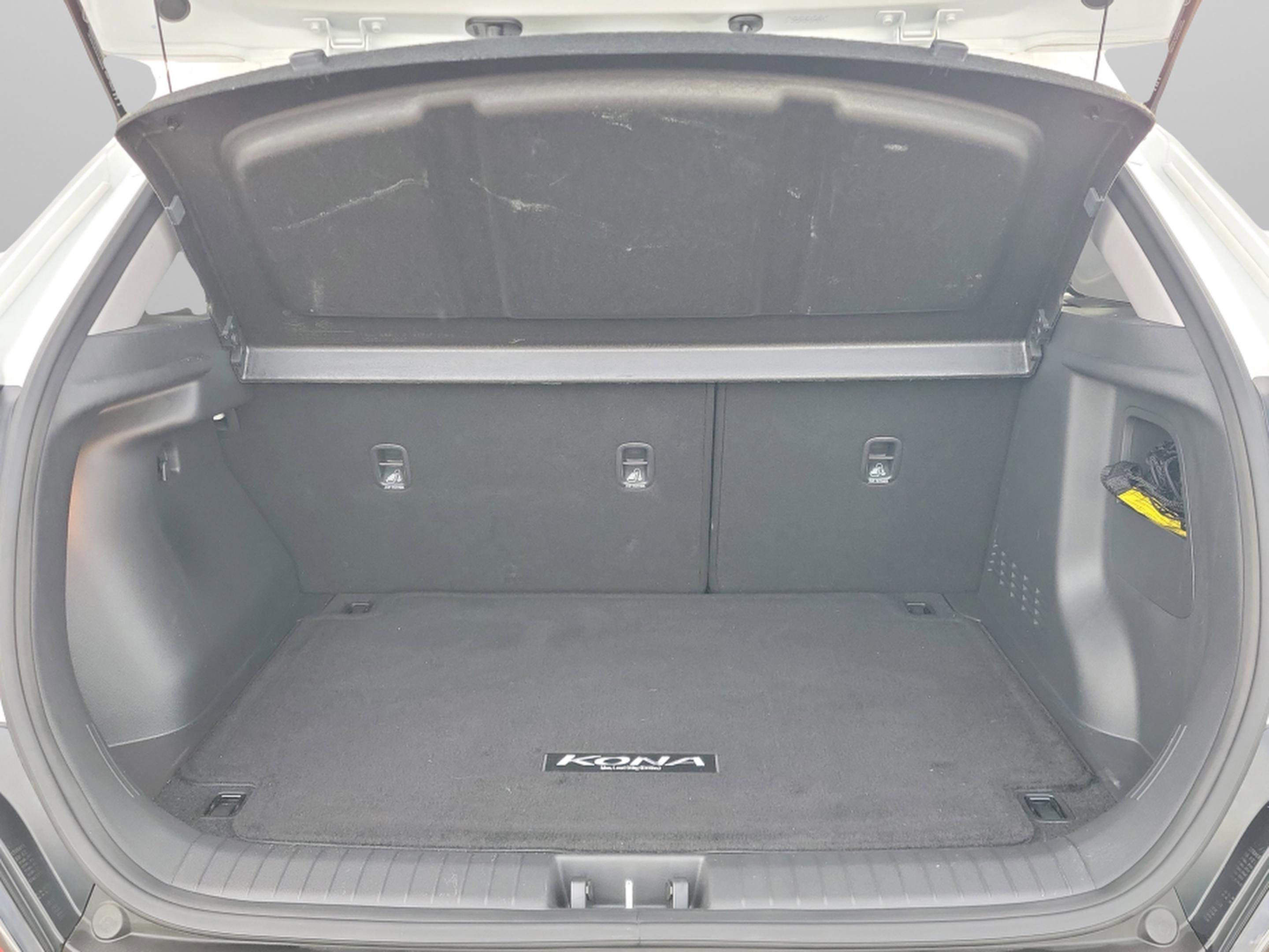 Certified 2023 Hyundai Kona SEL w/ Convenience Package image 9