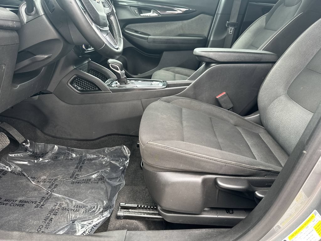 Used 2026 Chevrolet TrailBlazer LT w/ LT Cold Weather Package FWD image 14