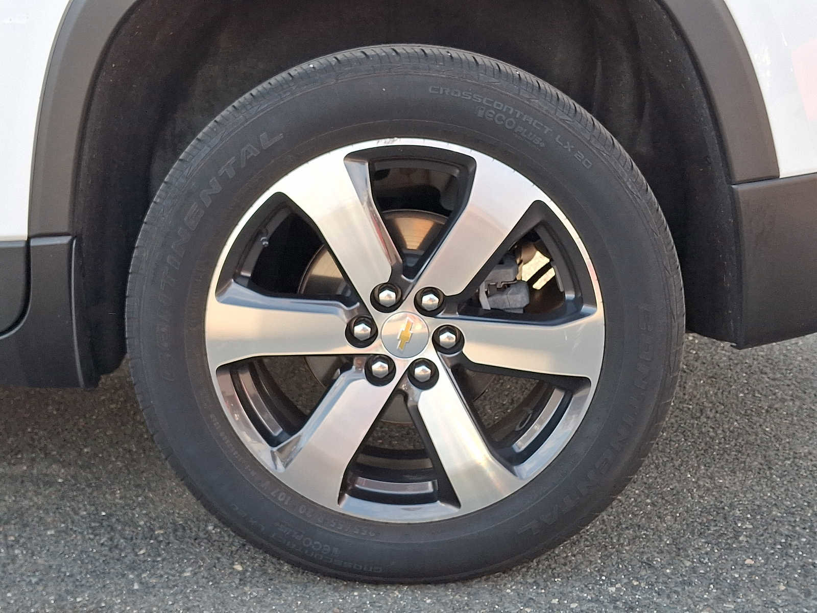 Used 2023 Chevrolet Traverse LT w/ LT Premium Package image 5