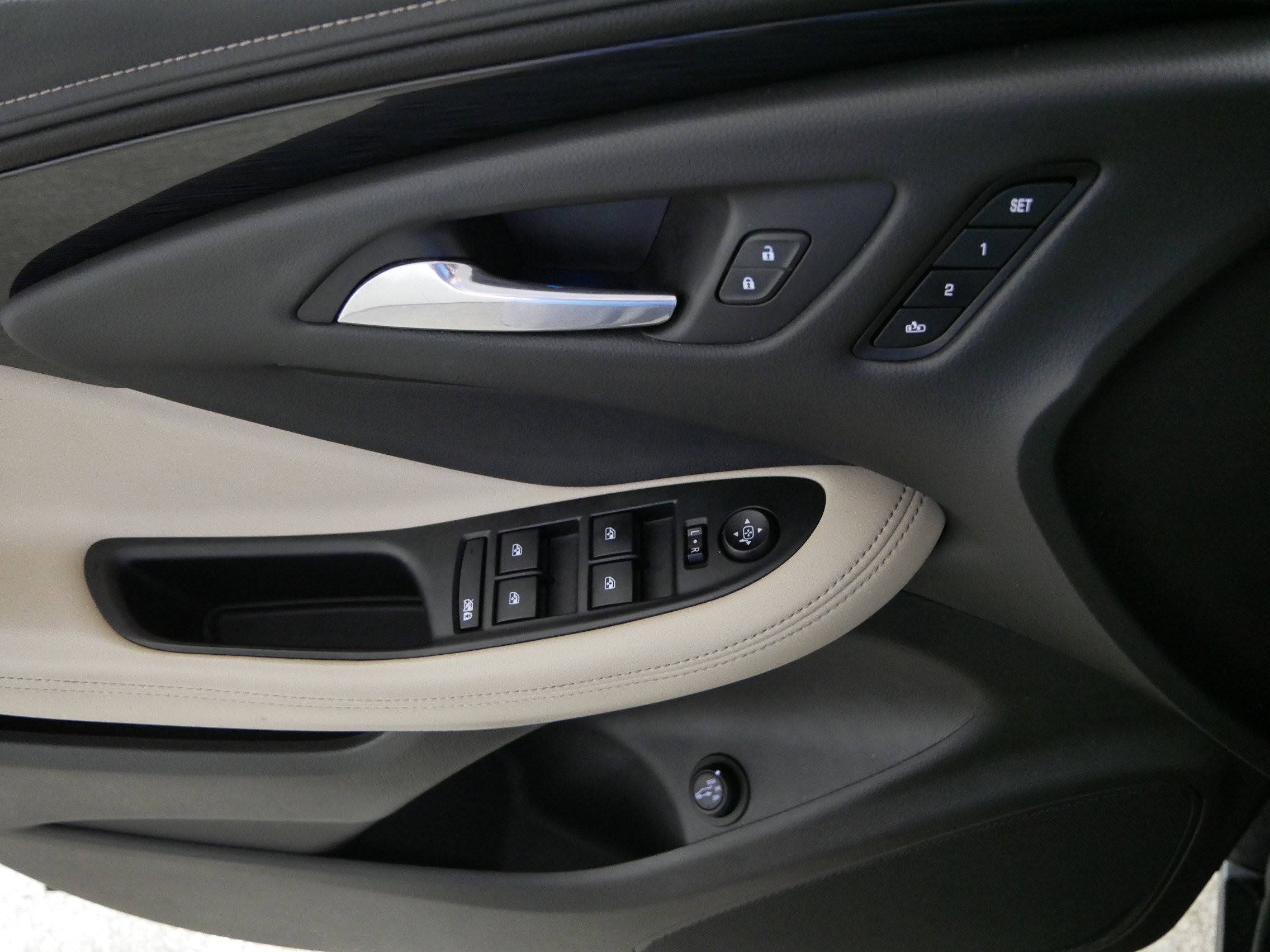 Used 2018 Buick Envision Essence image 20