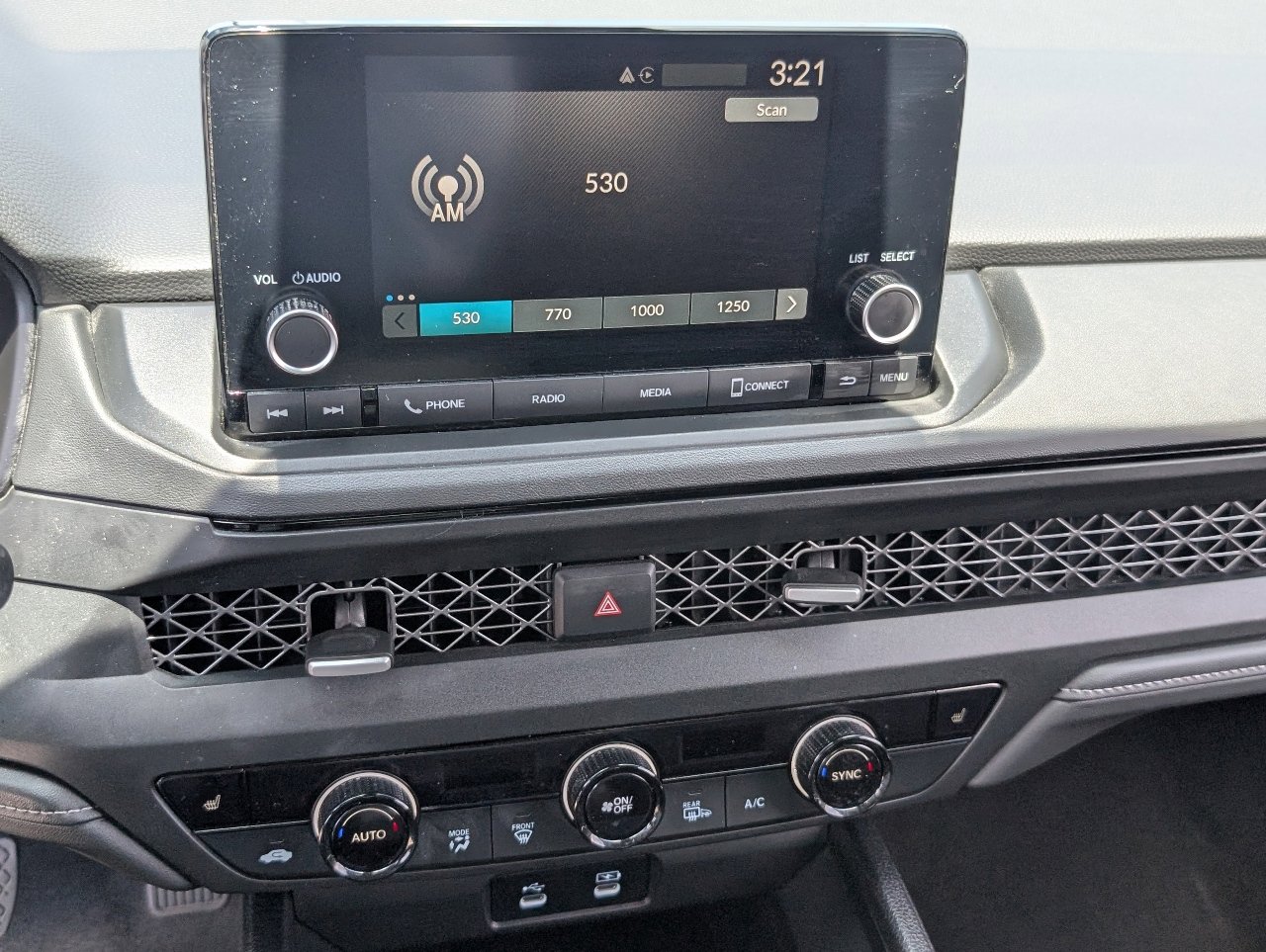 Used 2023 Honda Accord EX image 16