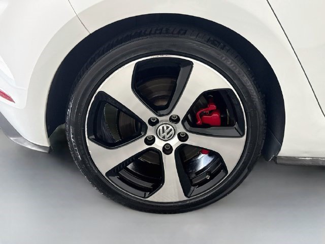 Used 2019 Volkswagen GTI SE FWD image 31