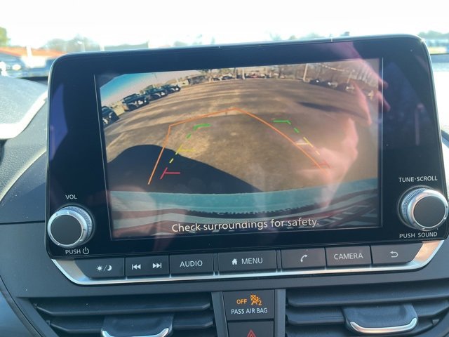 Used 2025 Nissan Altima 2.5 SV image 25