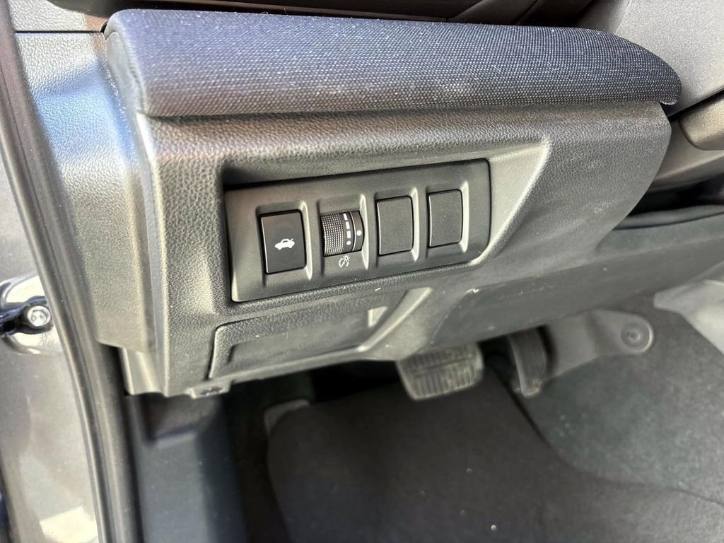 Used 2020 Subaru Legacy Premium image 14