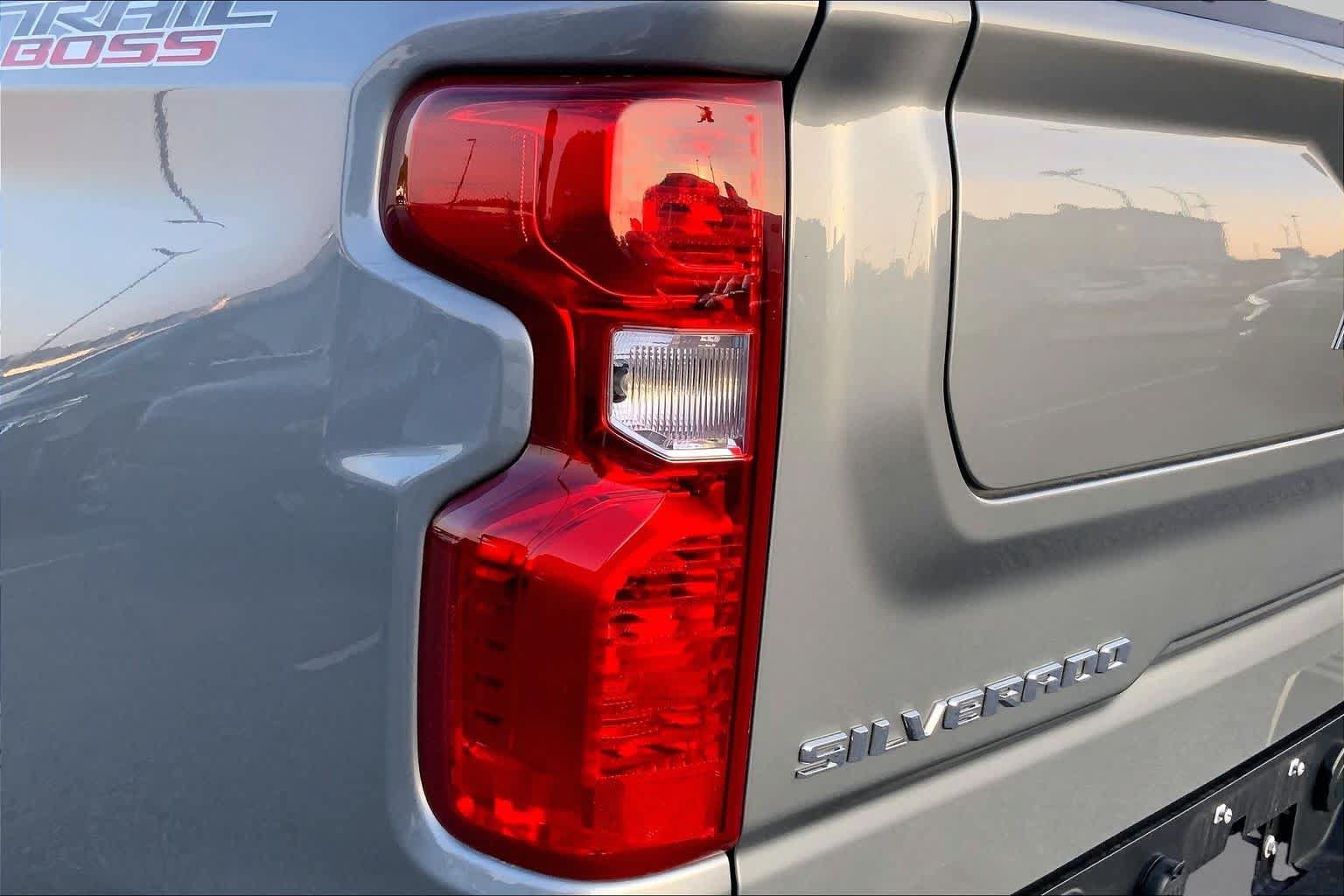 Used 2025 Chevrolet Silverado 1500 Custom Trail Boss AWD/4WD image 22