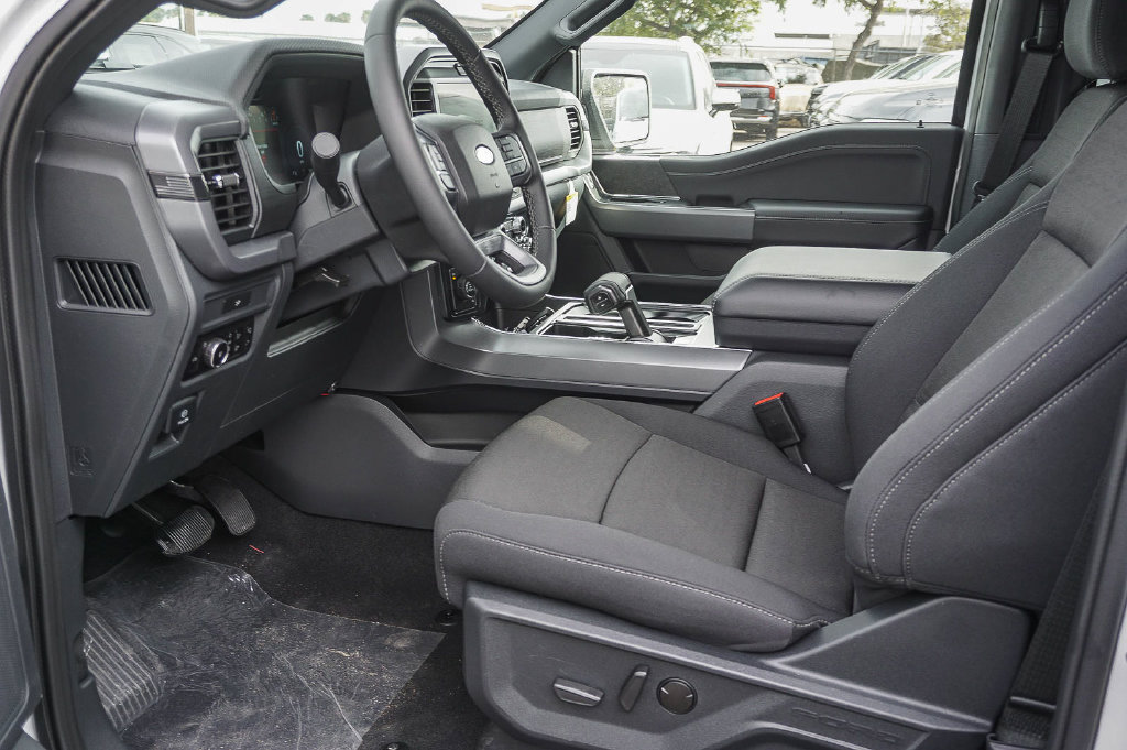 New 2026 Ford F150 XLT w/ Equipment Group 302A MID AWD/4WD image 17