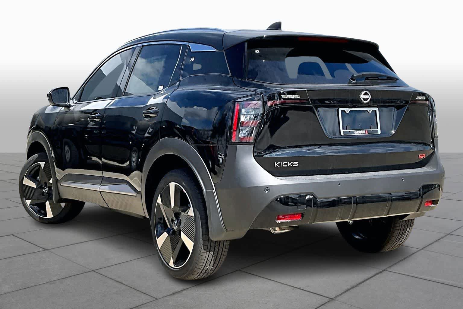 New 2026 Nissan Kicks SR w/ SR Premium Package image 7