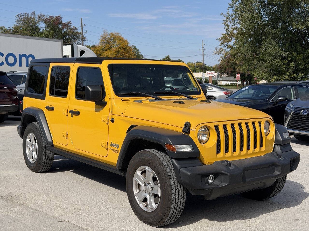 Used 2018 Jeep Wrangler Unlimited Sport S AWD/4WD image 4