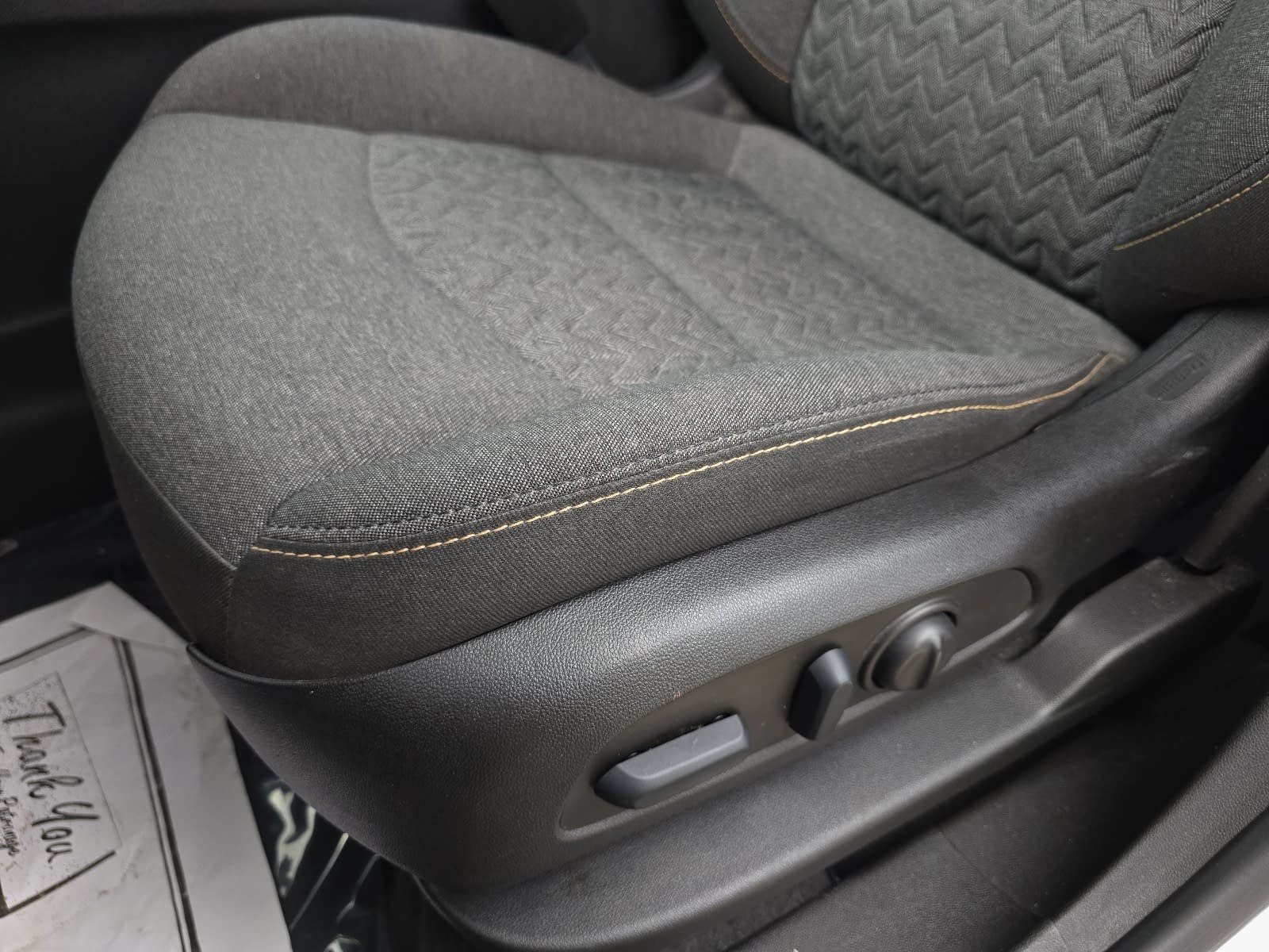 Used 2022 Chevrolet Equinox LT FWD image 25