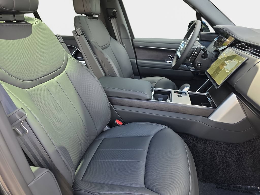 New 2026 Land Rover Range Rover Long Wheelbase SE AWD/4WD image 10