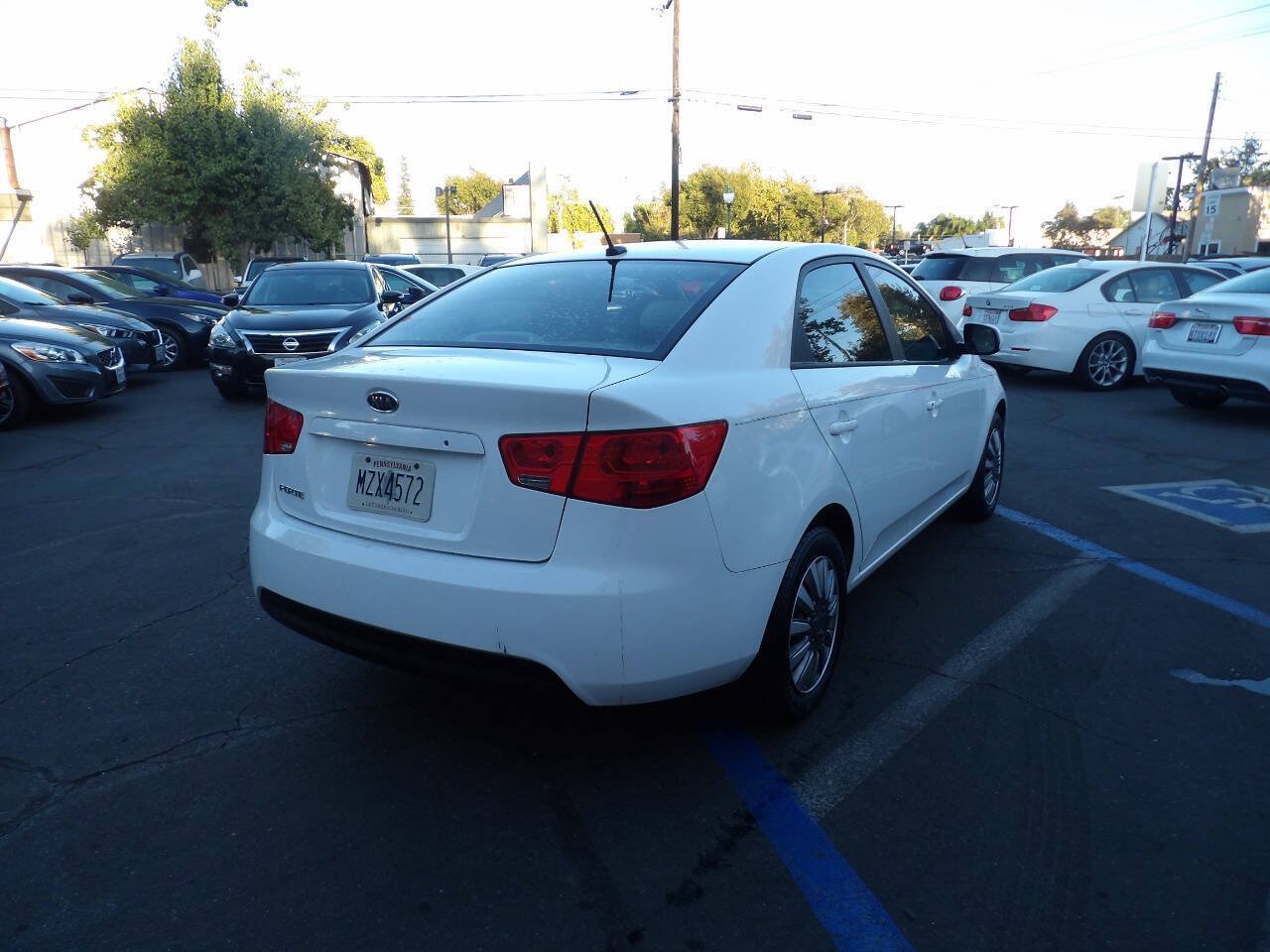 Used 2012 Kia Forte LX FWD image 3