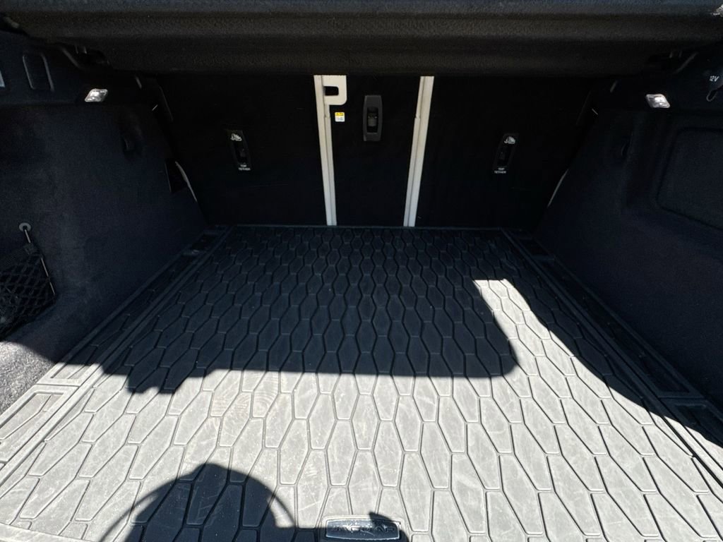 Used 2022 Jaguar F-PACE S image 34