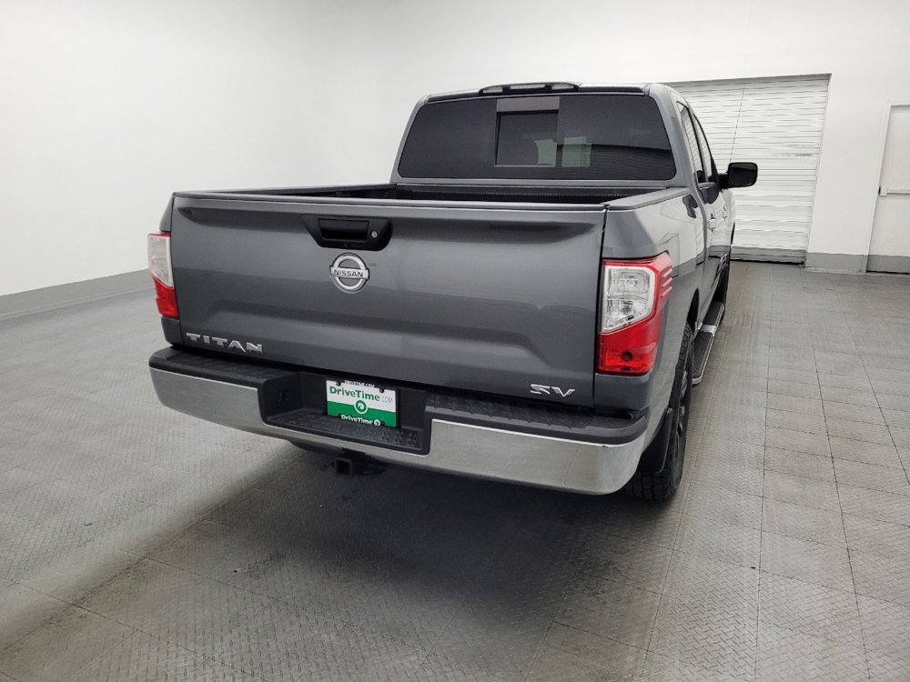 Used 2018 Nissan Titan SV image 7