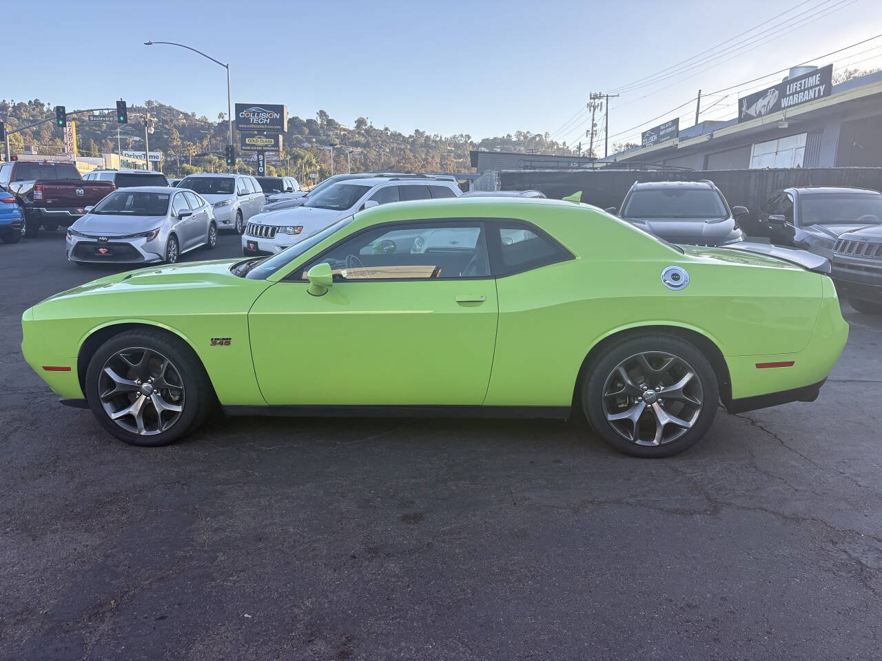 Used 2015 Dodge Challenger R/T Plus RWD image 10