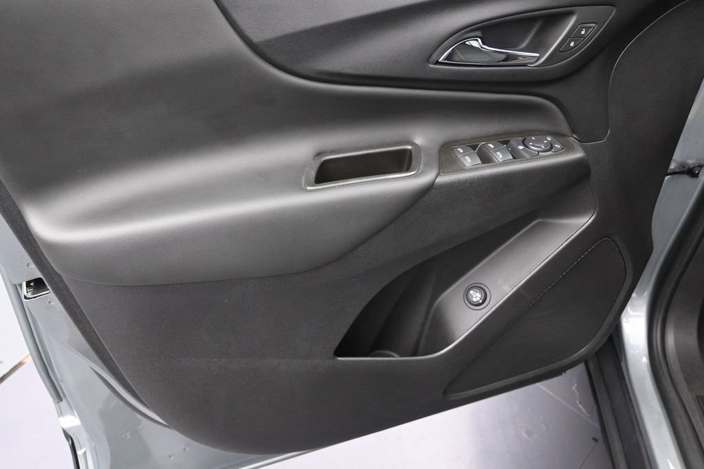 Used 2024 Chevrolet Equinox LT FWD image 12