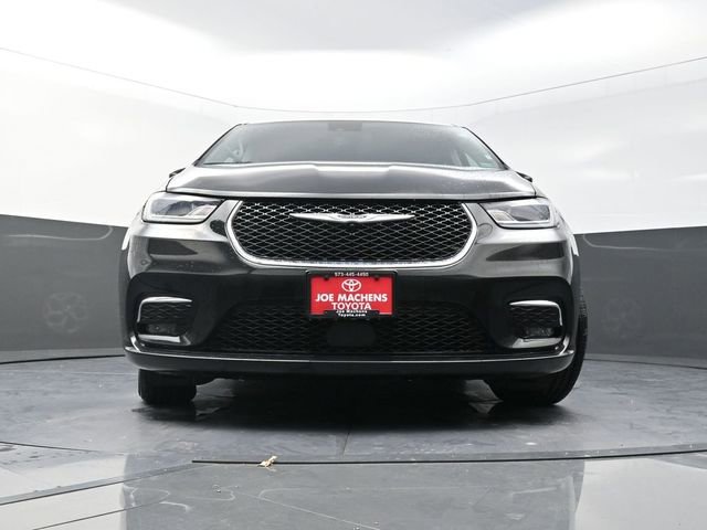 Used 2024 Chrysler Pacifica Limited image 30