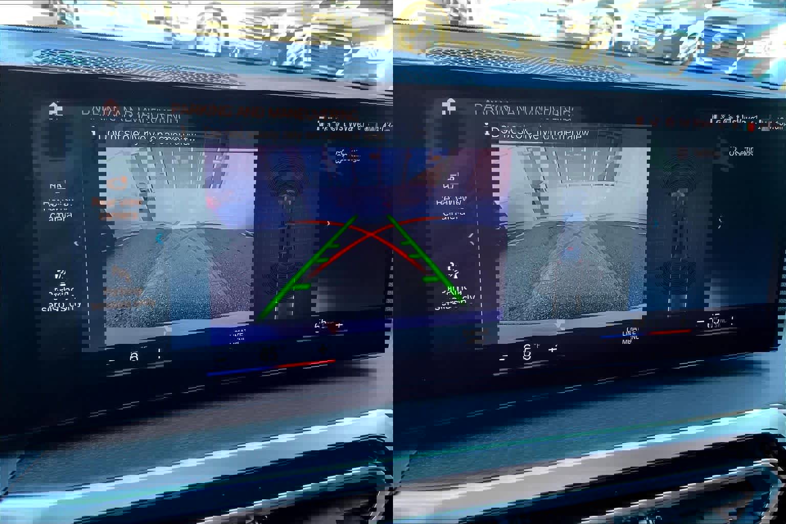 Used 2023 BMW 330i xDrive Sedan w/ Premium Package image 29