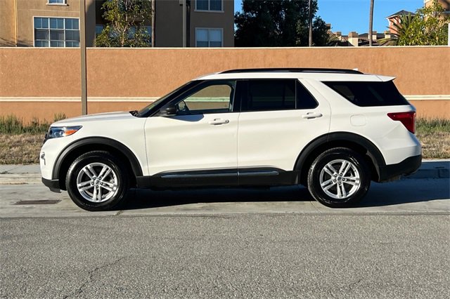 Used 2022 Ford Explorer XLT w/ Equipment Group 202A image 7