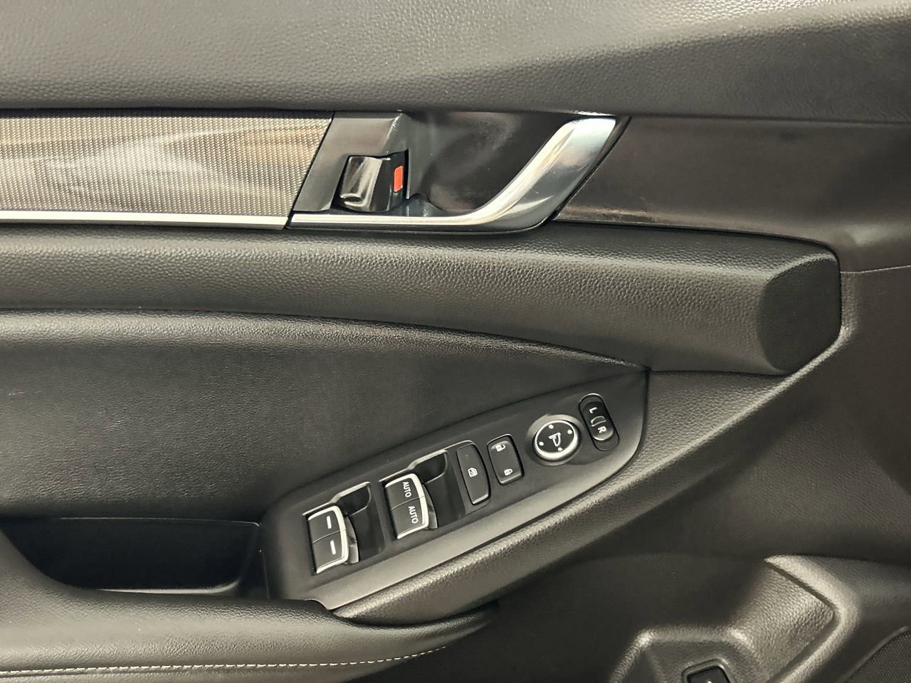 Used 2022 Honda Accord Sport image 19