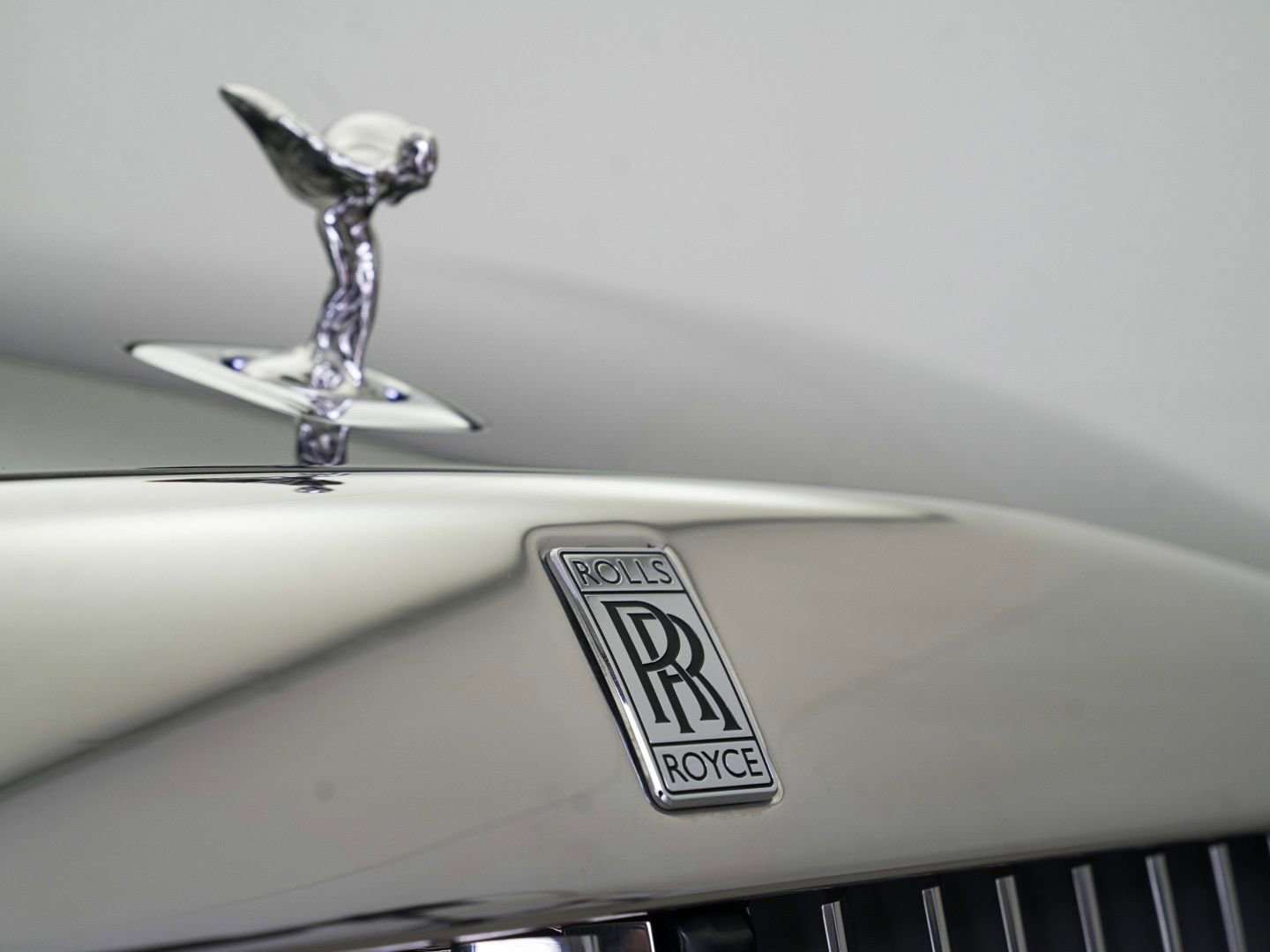 Certified 2024 Rolls-Royce Spectre w/ Spectre Launch Package image 10