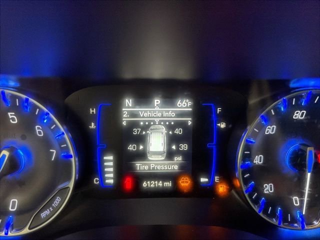 Used 2019 Chrysler Pacifica Touring-L image 19