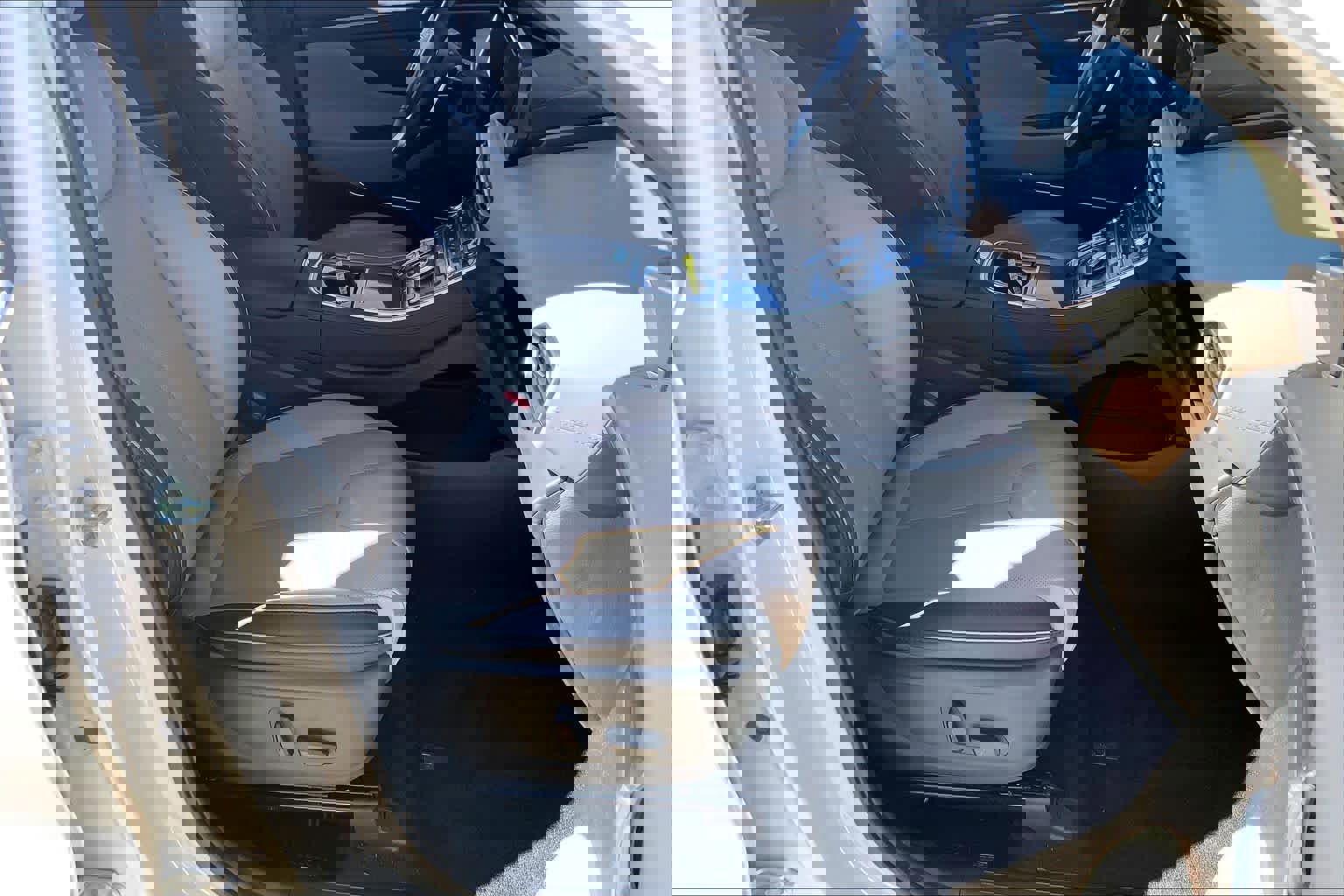 Used 2022 Hyundai Santa Fe SEL w/ Convenience + Premium Package image 9