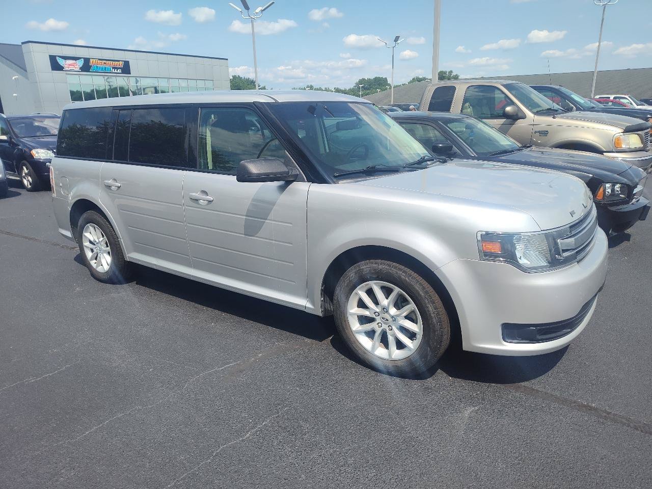 Used 2018 Ford Flex SE FWD image 4