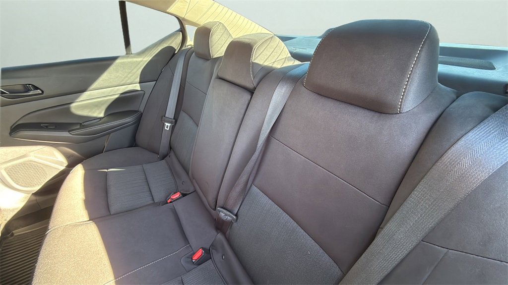 Used 2024 Nissan Altima 2.5 SV image 12