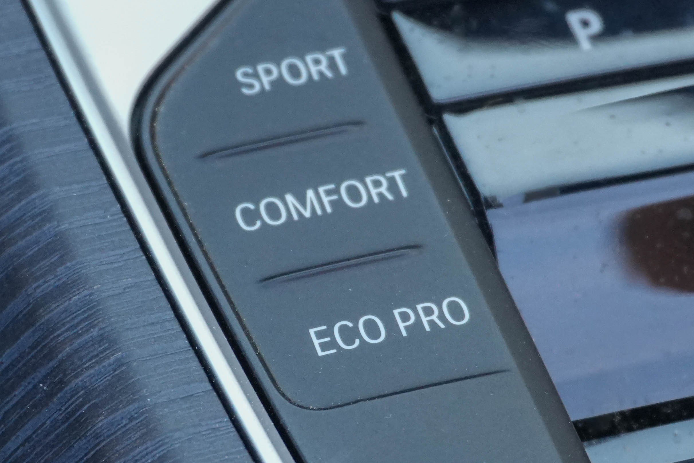 Certified 2025 BMW 430i Convertible w/ Premium Package image 28