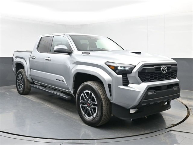 Used 2025 Toyota Tacoma TRD Sport image 2