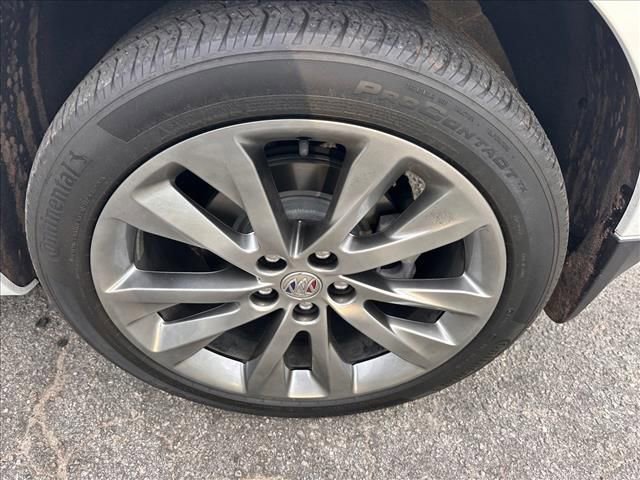 Certified 2022 Buick Envision Avenir w/ Technology Package II image 38