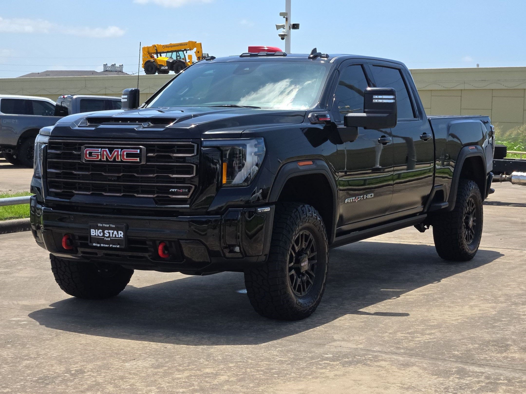 Used 2026 GMC Sierra 2500 AT4X AWD/4WD image 8