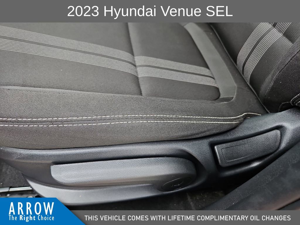 Used 2023 Hyundai Venue SEL w/ Cargo Package image 23