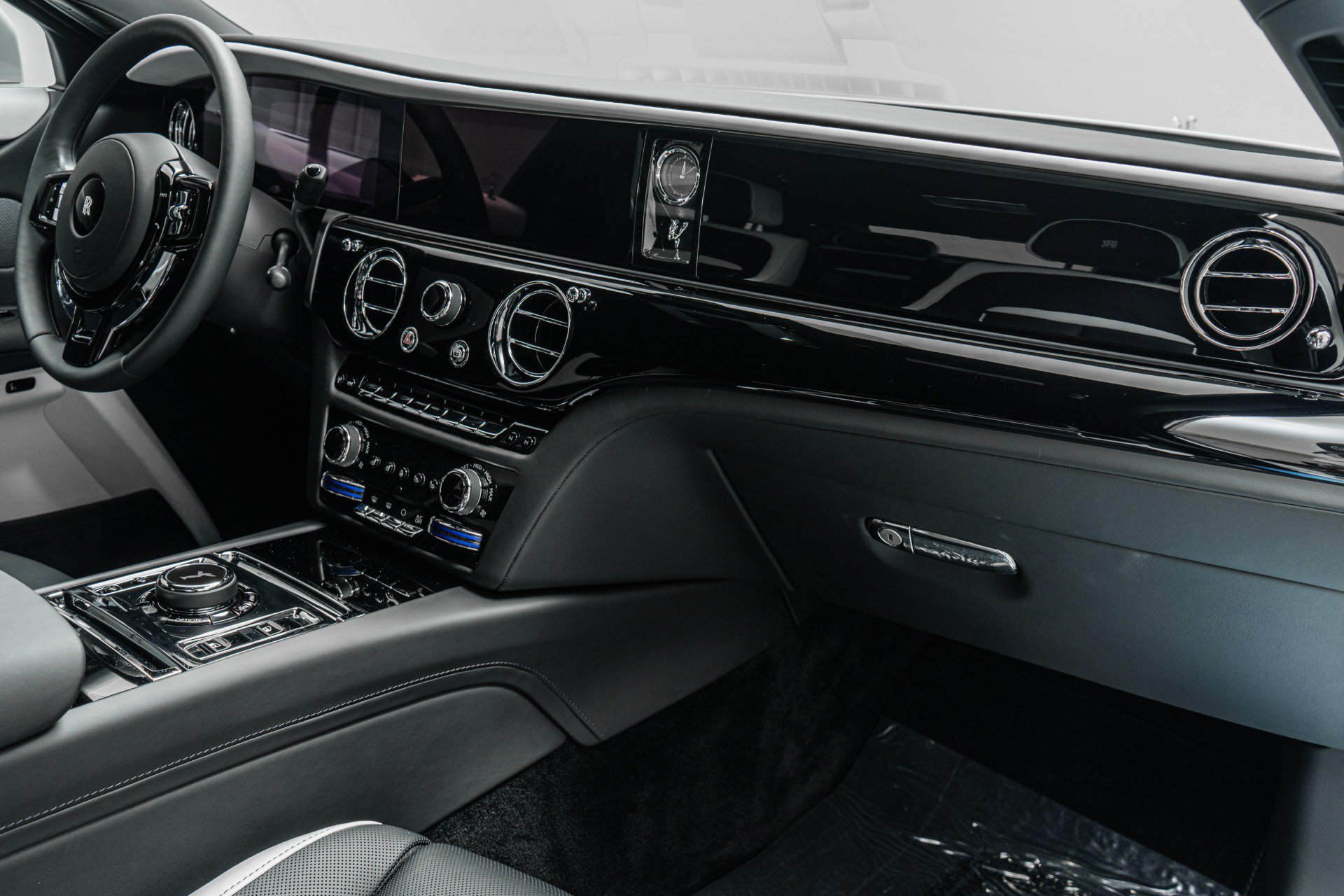 Used 2026 Rolls-Royce Ghost AWD/4WD image 14