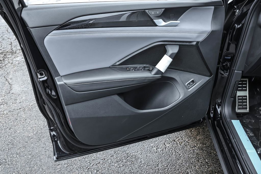 New 2026 Volkswagen Tiguan SE R-Line image 31